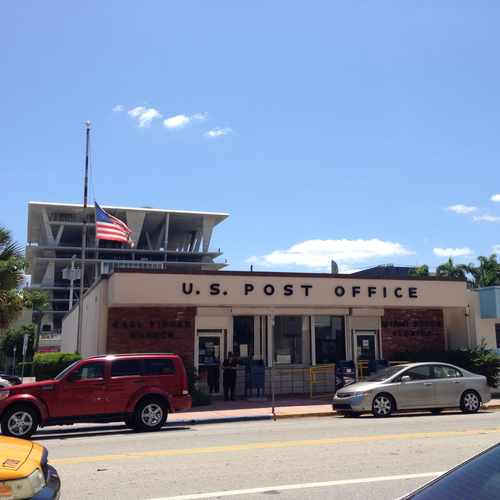 photo of US Post Office at 1661 West Avenue Miami Beach FL 33139