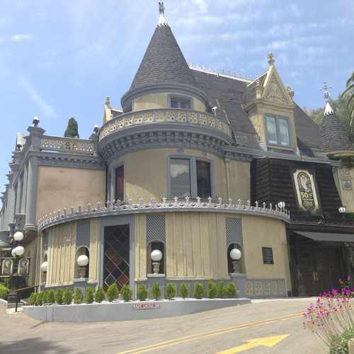 photo of Academy of Magical Arts at 7036 Franklin Avenue Los Angeles CA 90068
