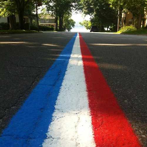 photo of Bristol 4th of July parade route at 26 Williams Street Bristol RI 02809