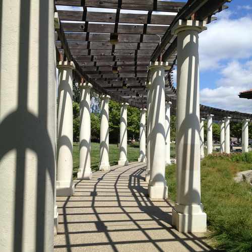 photo of The Pillars at 577 Grand Avenue Oakland CA 94610