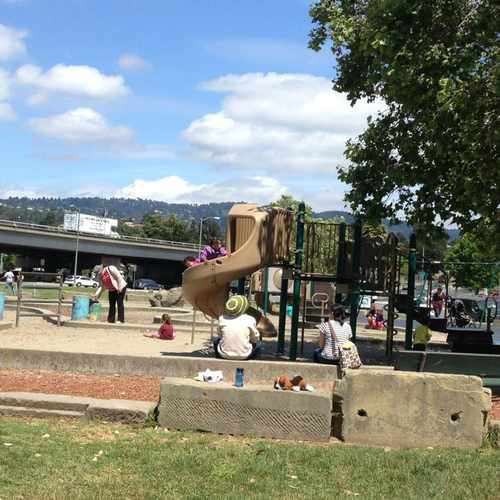 photo of Lakeshore Children's Park at 2930 Lakeshore Avenue Oakland CA 94610
