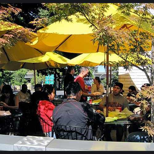 photo of Willie's Burgers and Chiliburgers at 2415 16th St Sacramento CA 95818
