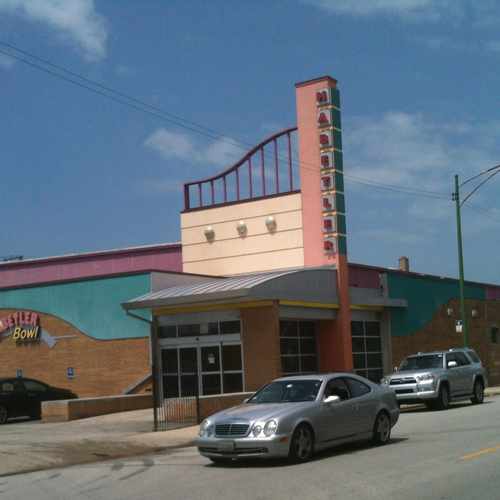 photo of Habetler Bowl at 5250 North Northwest Highway Chicago IL 60630