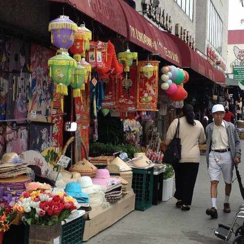 photo of Souvenir Stores, Chinatown at 984 North Broadway Los Angeles CA 90012