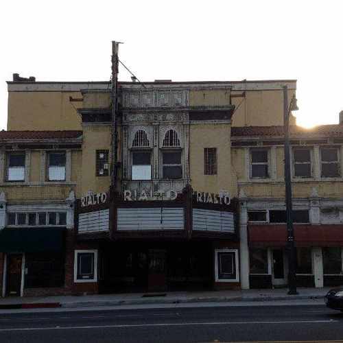 photo of Rialto Theatre at 1023 Fair Oaks Avenue South Pasadena CA 91030