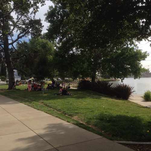 photo of Lake Merritt at 2099 Lakeshore Avenue Oakland CA 94606