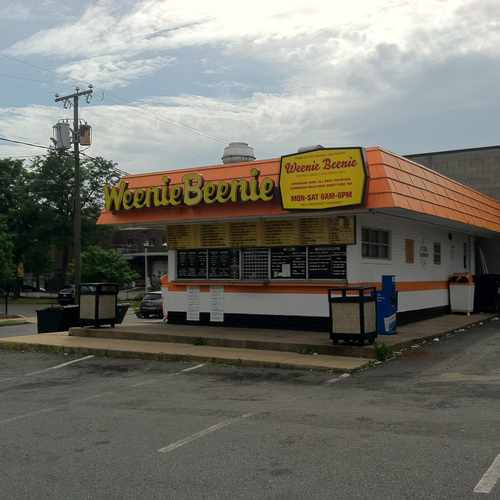 photo of Weenie Beenie at 2620 Shirlington Road Arlington VA 22206