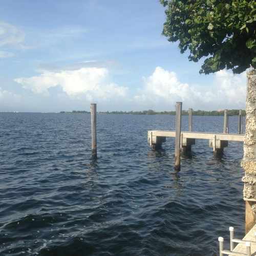 photo of S BAYSHORE DR@CRYSTAL VIEW CT at 2003 South Bayshore Drive Miami FL 33133