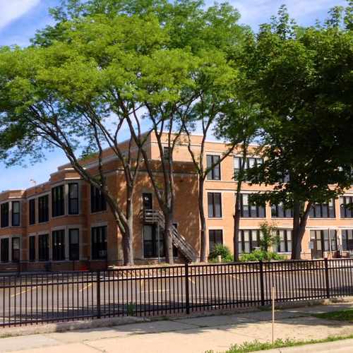 photo of Lapham Elementary School at 1034 East Dayton Street Madison WI 53703
