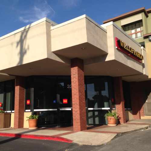 photo of Wells Fargo Bank at 912 East 32nd Street Austin TX 78705