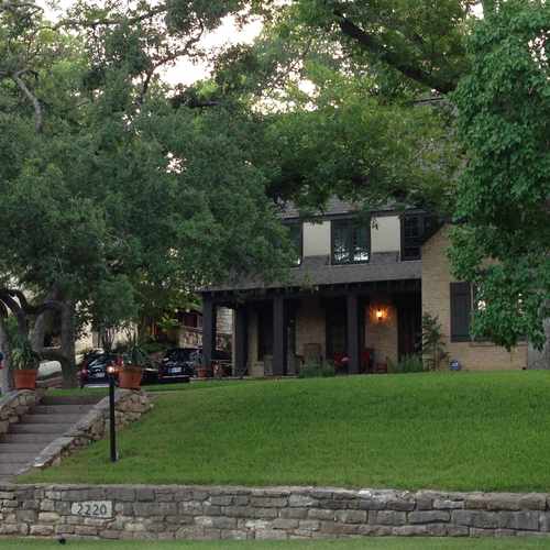 photo of E Windsor Road And Pkwy at 2212 Windsor Road East Austin TX 78703