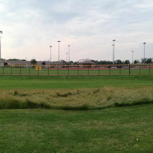 photo of Melas Park at 1500 East Central Road Mount Prospect IL 60056