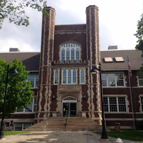 photo of The Blake Upper School at 511 Kenwood Parkway Minneapolis MN 55403