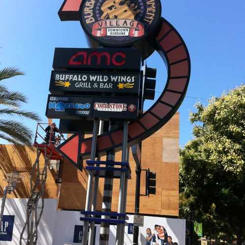 photo of Burbank Entertainment 16 at 350 North 1st Street Burbank CA 91502