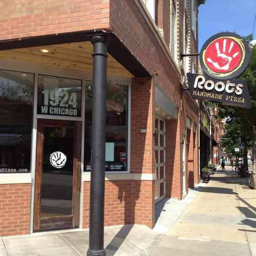 photo of Roots Handmade Pizza - West Town at 1924 West Chicago Avenue Chicago IL 60622