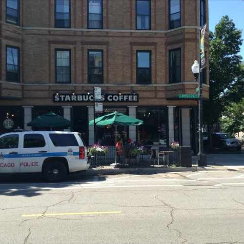 photo of Starbucks at 2023-25 West Roscoe Street Chicago IL 60618