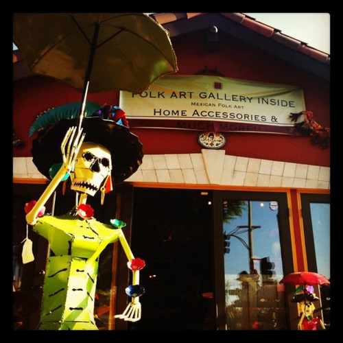 photo of Artesano's Furniture & Accessories at 1612 West Magnolia Boulevard Burbank CA 91506