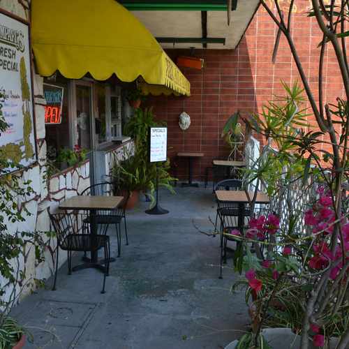 photo of Compari's at 5490 West Centinela Avenue Los Angeles CA 90045