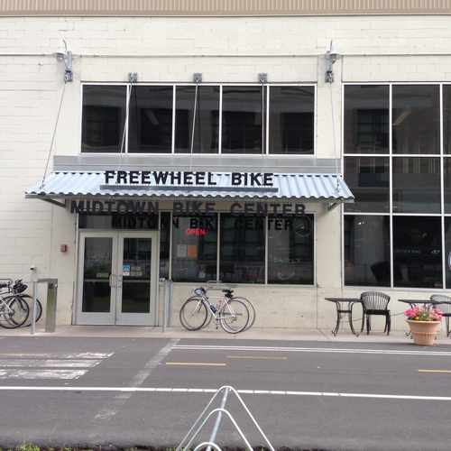 photo of Freewheel Midtown Bike Center at 2834 10th Avenue South Minneapolis MN 55407