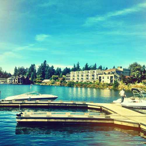 photo of Lakeshore Inn at 120 North State Street Lake Oswego OR 97034