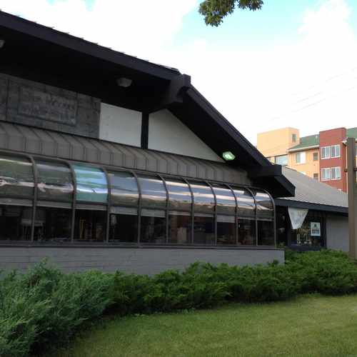 photo of Tea House Chinese Restaurant at 2425 University Avenue Southeast Minneapolis MN 55414