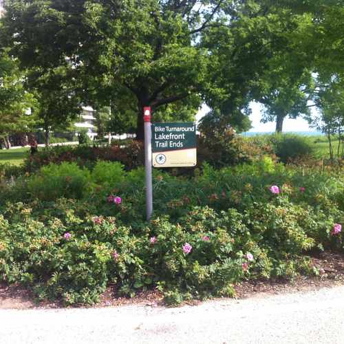 photo of Thorndale Avenue Park at 5837 North Sheridan Road Chicago IL 60660