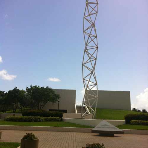 photo of Sculpture at 125 Biscayne Boulevard Miami FL 33132