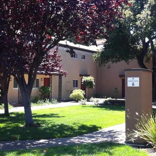 photo of Hillsdale Garden Apartments at 167 Louise Lane San Mateo CA 94403