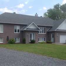 Rental info for Beau 51/2 (haut de maison)
