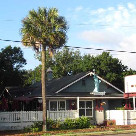 Photo of New Yorker Deli And Pizzeria in Pensacola